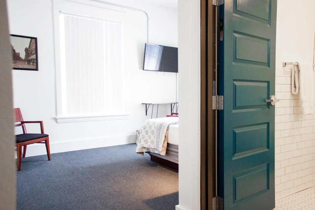 11Th Avenue Hostel Denver