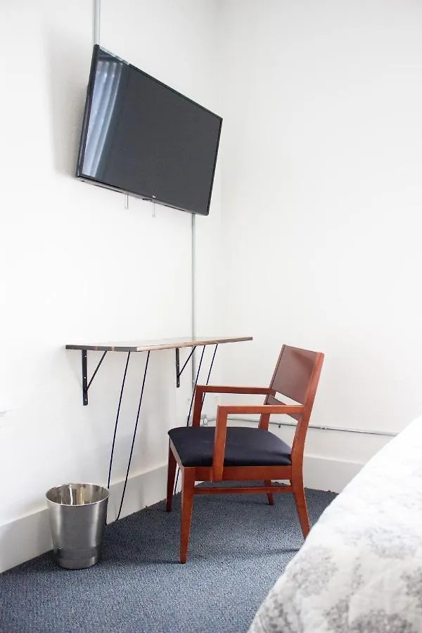 11Th Avenue Hostel