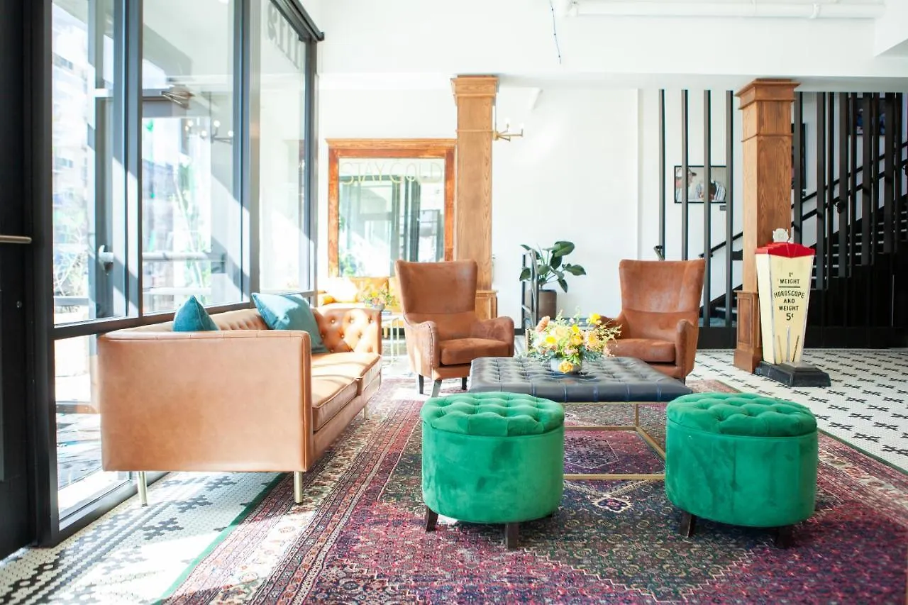 11Th Avenue Hostel