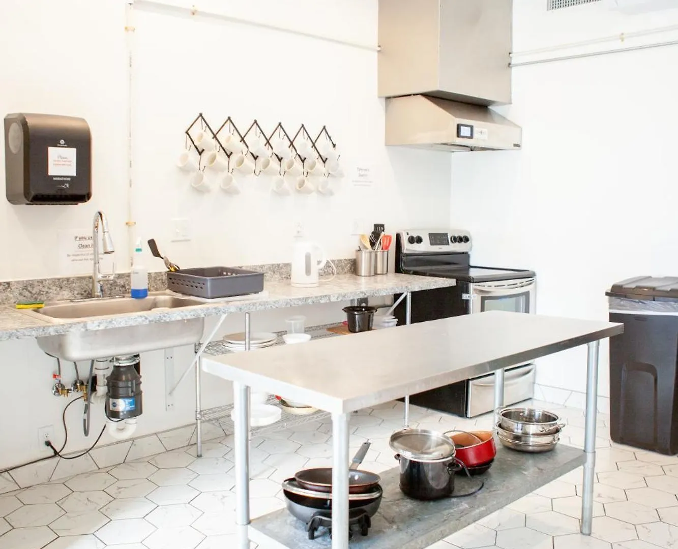 11Th Avenue Hostel