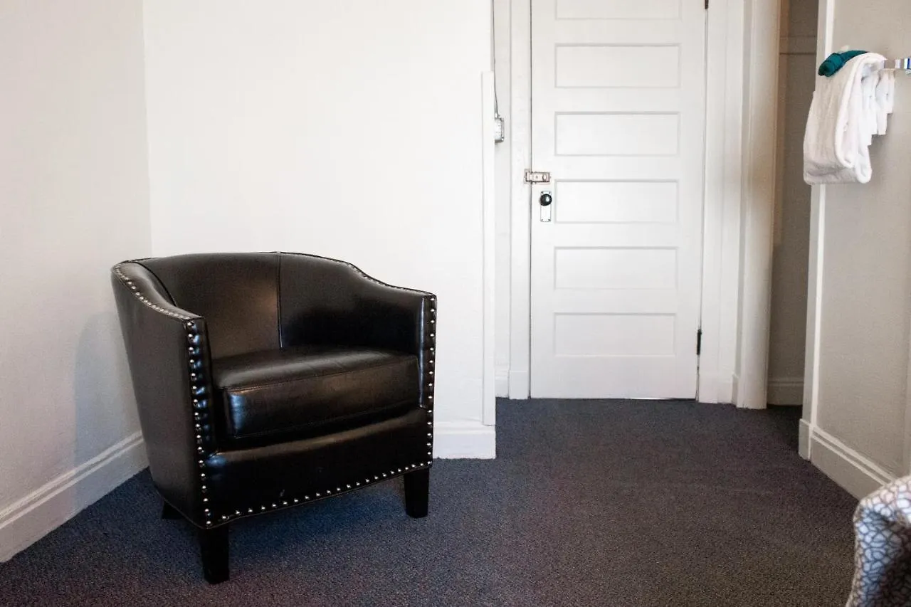 11Th Avenue Hostel Denver